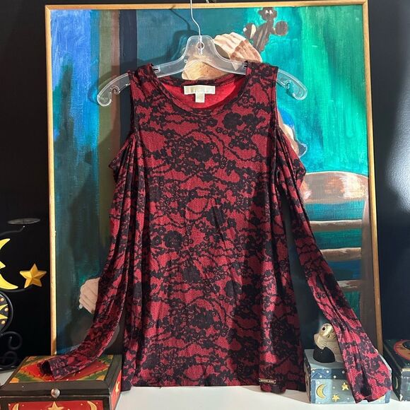 Michael Kors Red and Black Lace Peekaboo Shoulders Top Medium - Picture 5 of 14